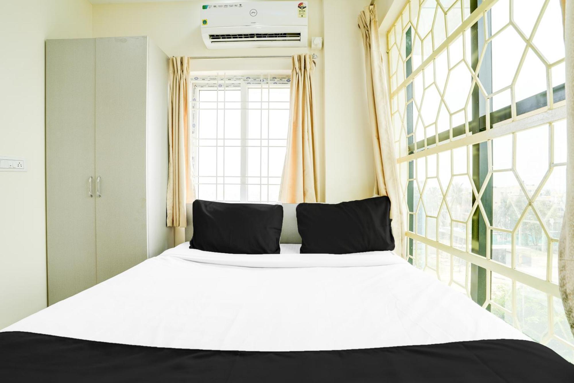 Super Hotel O Bangalore Near Reva Circle Formerly Cka Boarding Yelahanka Buitenkant foto